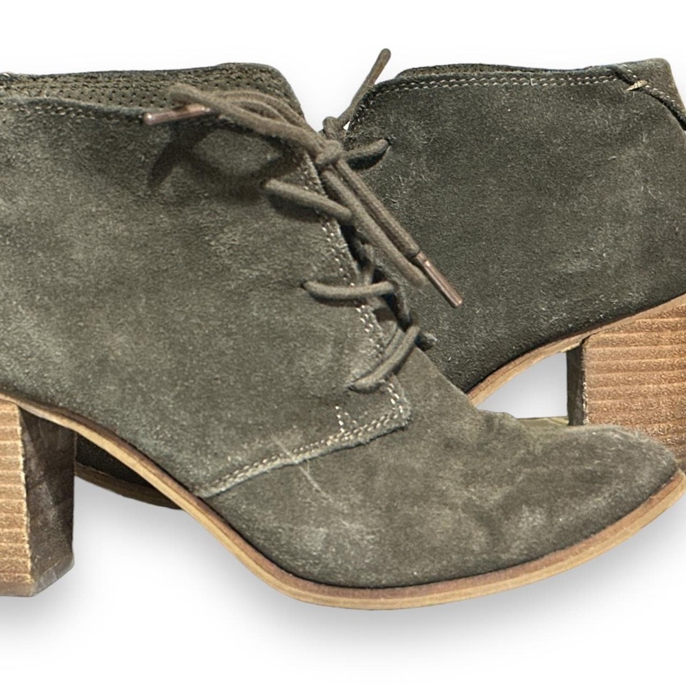 Toms Boho inspired Green Suede Laced Ankle Booties (7.5)